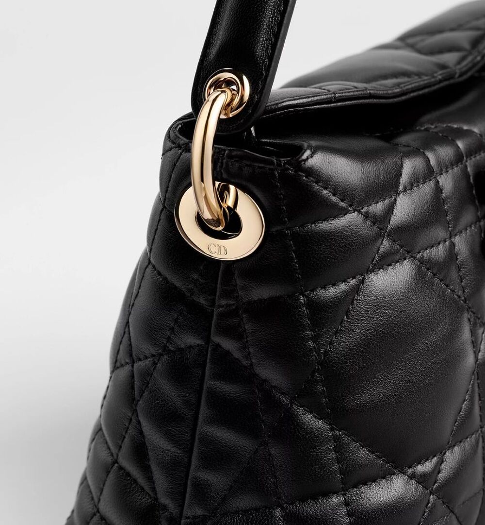 Mini sac Top Handle Adiorable
Cuir d'agneau Macrocannage noi Vêtements