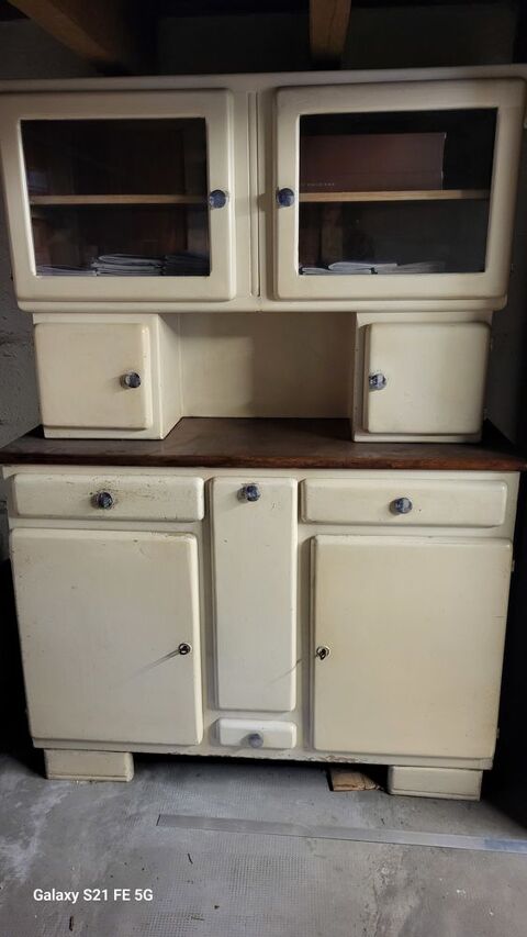 Buffet des annes 50. 120 La Chapelle-sur-Erdre (44)