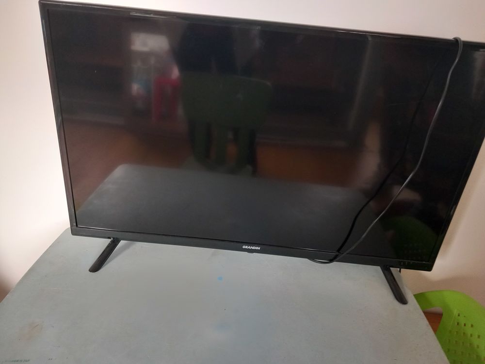 T&eacute;l&eacute;viseur LED 80 cm Photos/Video/TV