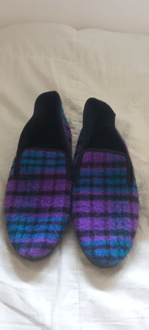 Chaussons pantoufles charentaises 6 Paris 19 (75)