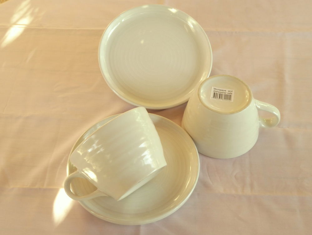 Tasse "t&ecirc;te-&agrave;-t&ecirc;te" en gr&egrave;s pour d&eacute;jeuner ou consomm&eacute; Cuisine