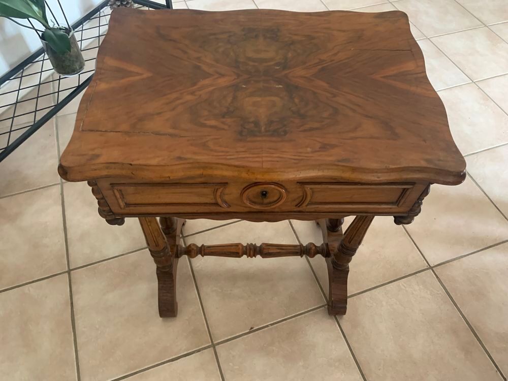 TABLE D EPOQUE Meubles