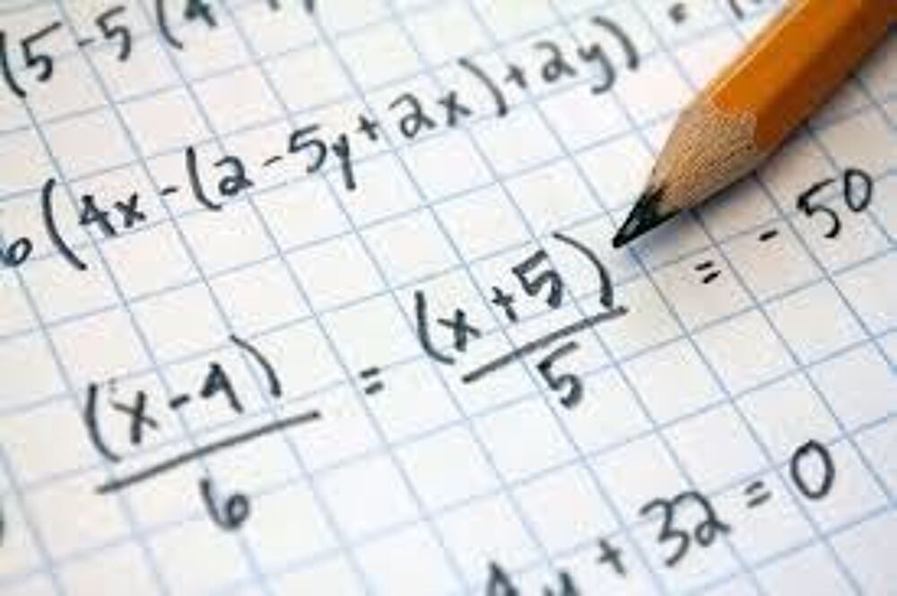   ETUDIANTE en DOCTORAT DE MATHS (BAC + 8 ) 