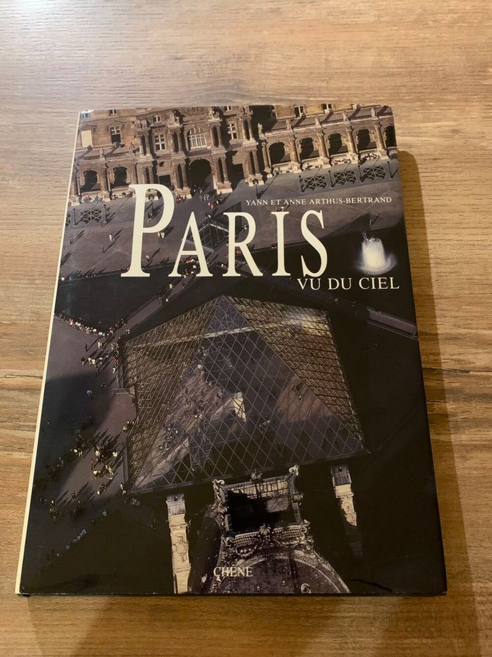 Livre &quot; Paris vu du ciel &quot; Livres et BD