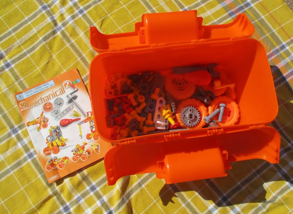 Malette &quot; Mechanical - Meccano Construction &quot; : R&eacute;f 0261 Jeux / jouets