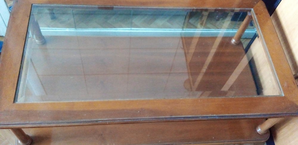 TABLE BASSE AVEC VITRE AMOVIBLE Meubles