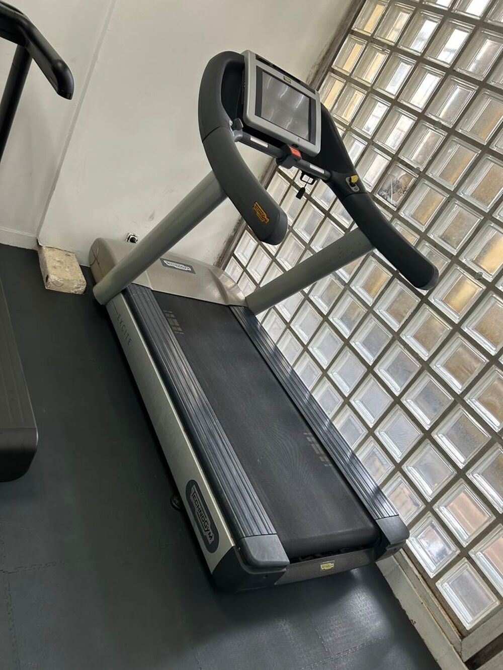 Tapis de course Technogym Sports