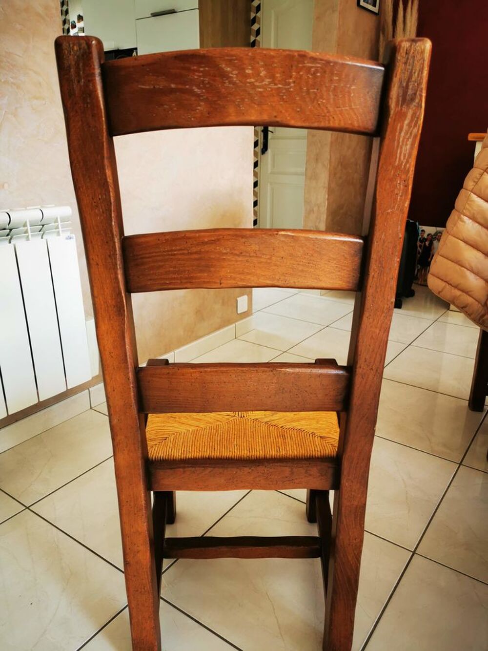 6 CHAISES CHENE MASSIF
ASSISE EN PAILLE DEMONTABLE
Meubles