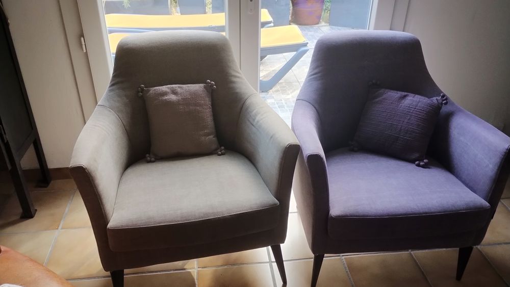 Lot de deux fauteuils de marque Furninova Meubles