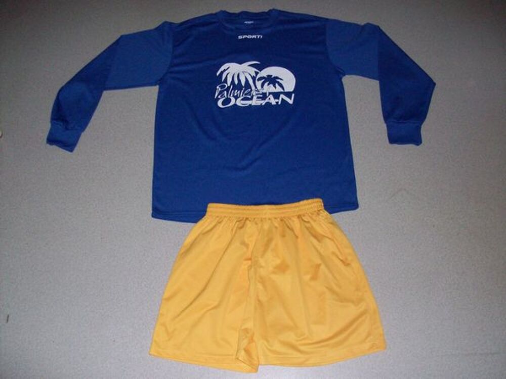 15 shorts bleu de foot marque uhlsport taille XL Sports