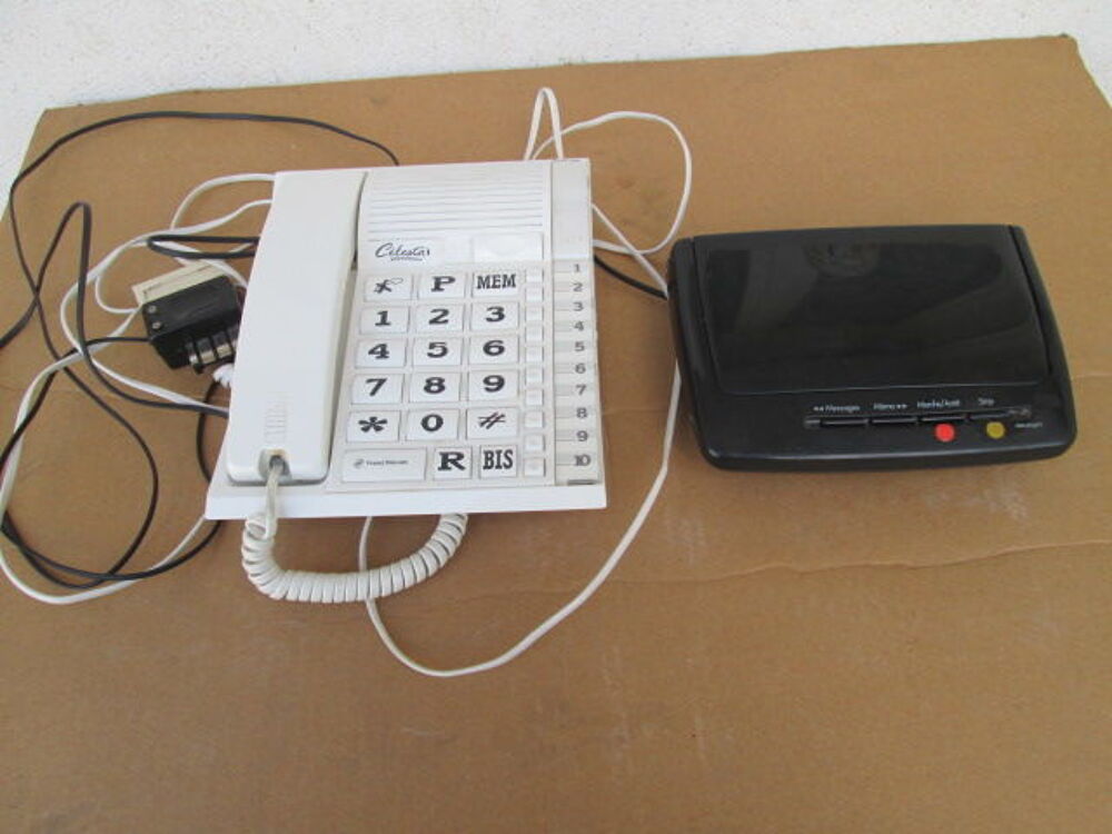 T&eacute;l&eacute;phone analogique
Téléphones et tablettes