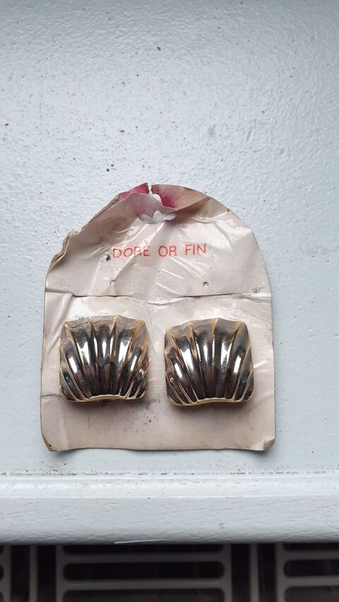 Boucles d'oreilles à pince vintage 10 Grisolles (82)