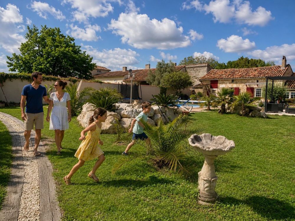   LONGÈRE EN PIERRE DU XVII ème - PISCINE - VUE PANORAMIQUE  Aquitaine, Espiens (47600)