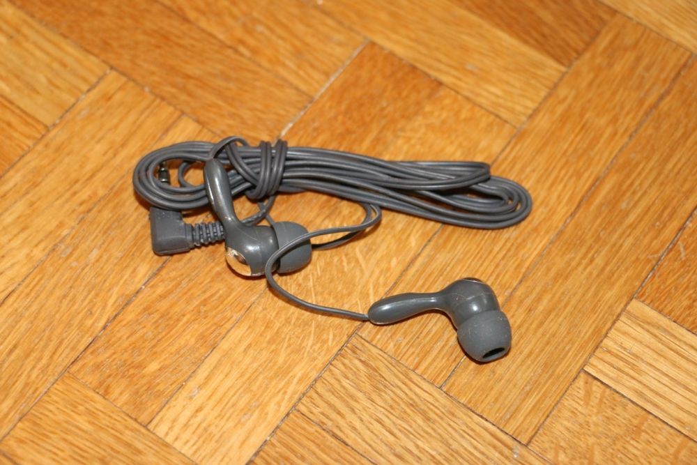 Paire d'&eacute;couteurs (AS) Audio et hifi