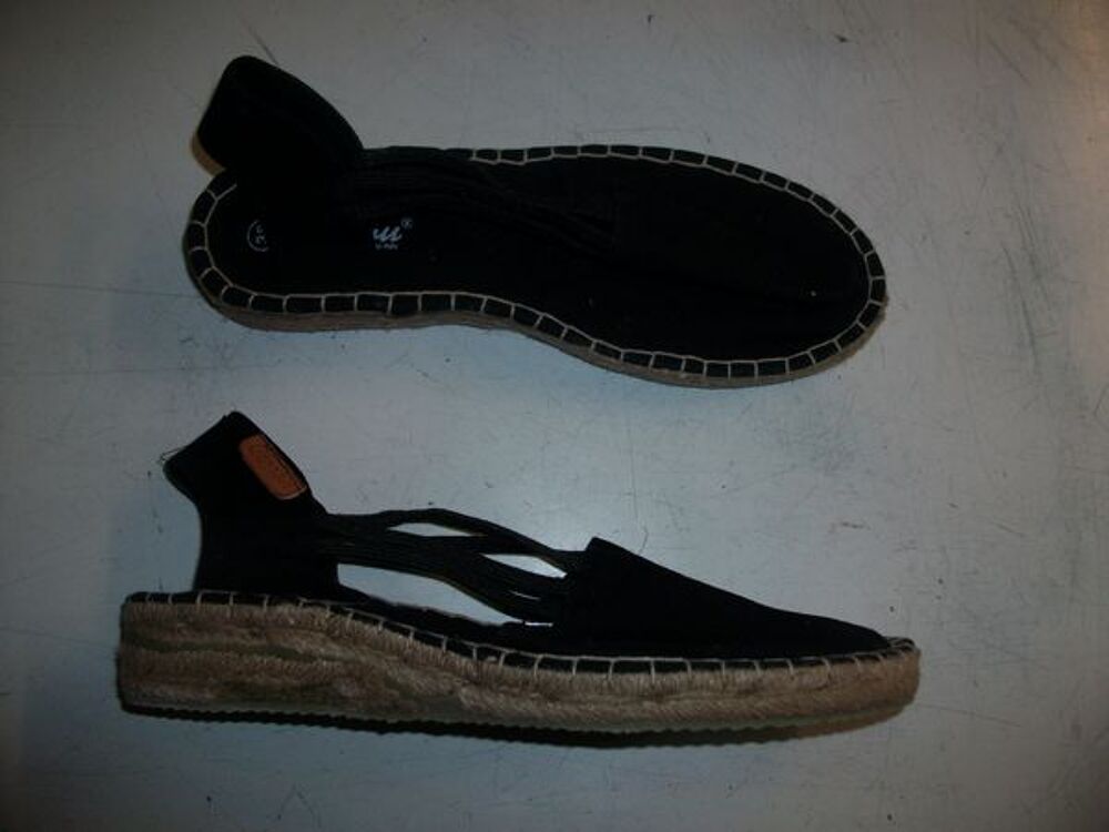 Sandales en espadrilles Noir pt 38-neuves- &agrave; 4 € Chaussures