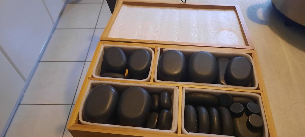 Set massage pierres de lave Electroménager