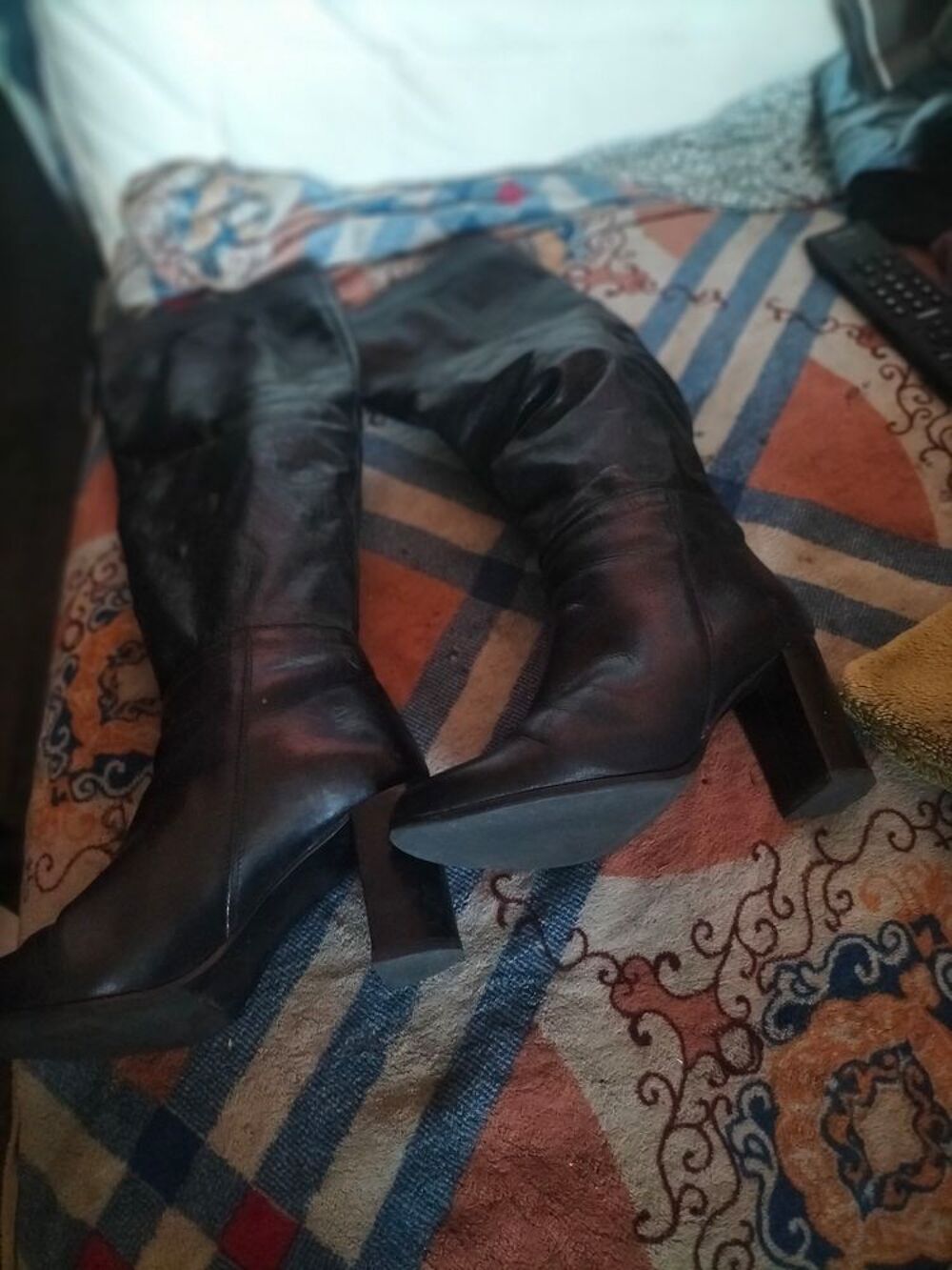 Bottes cuir v&eacute;ritable Italie pointure 39 tr&egrave;s bon &eacute;tat Chaussures
