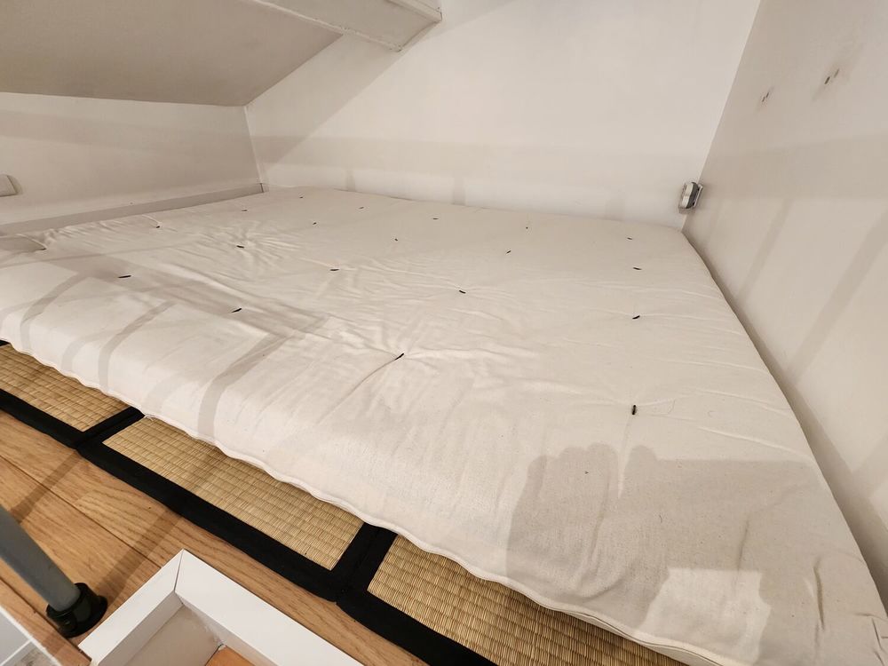 Matelas futon queen size (160x200 latex) - Tr&egrave;s bon &eacute;tat Meubles