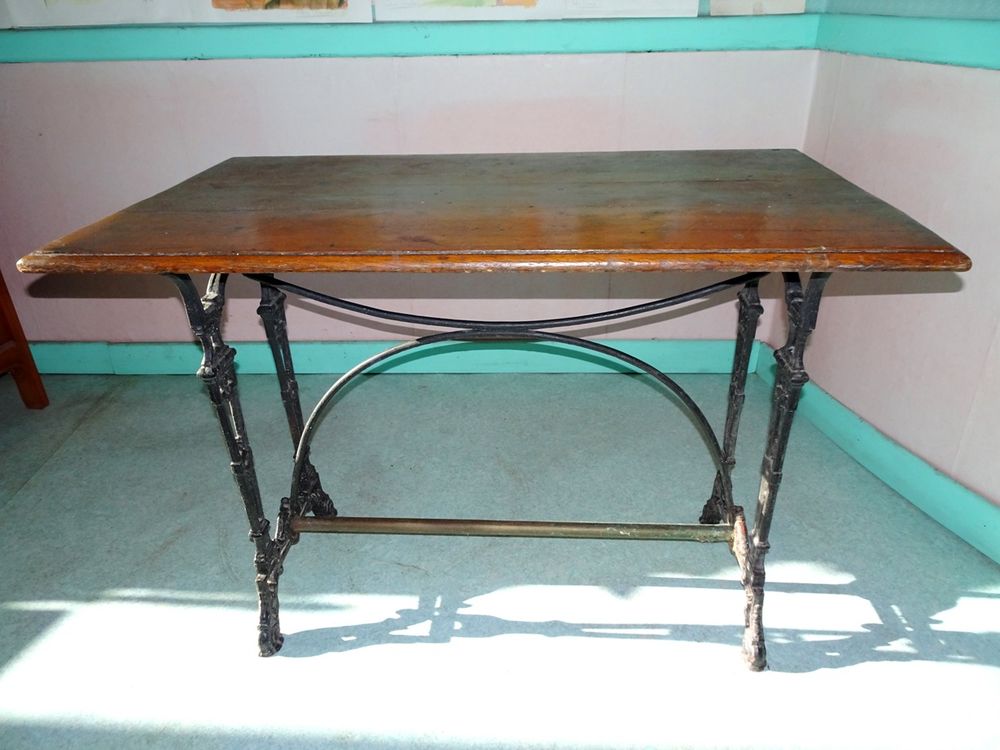 Table de bar bistrot en fonte et bois Meubles