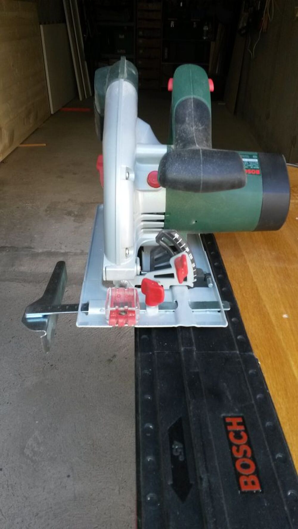 Scie circulaire filaire BOSH Bricolage
