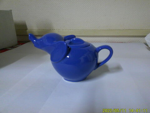 Belle  Théier  ( G.M )   ELEPHANT  ; en  Bleu 15 Nontron (24)