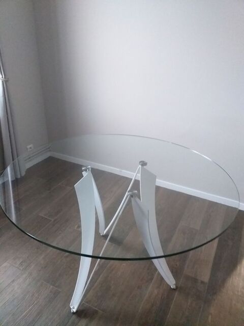 table ronde en verre design 180 La Chapelle-en-Serval (60)