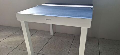 Table EXT 8 P  HESPERIDE mod�le PLAZZA 120 Montpellier (34)