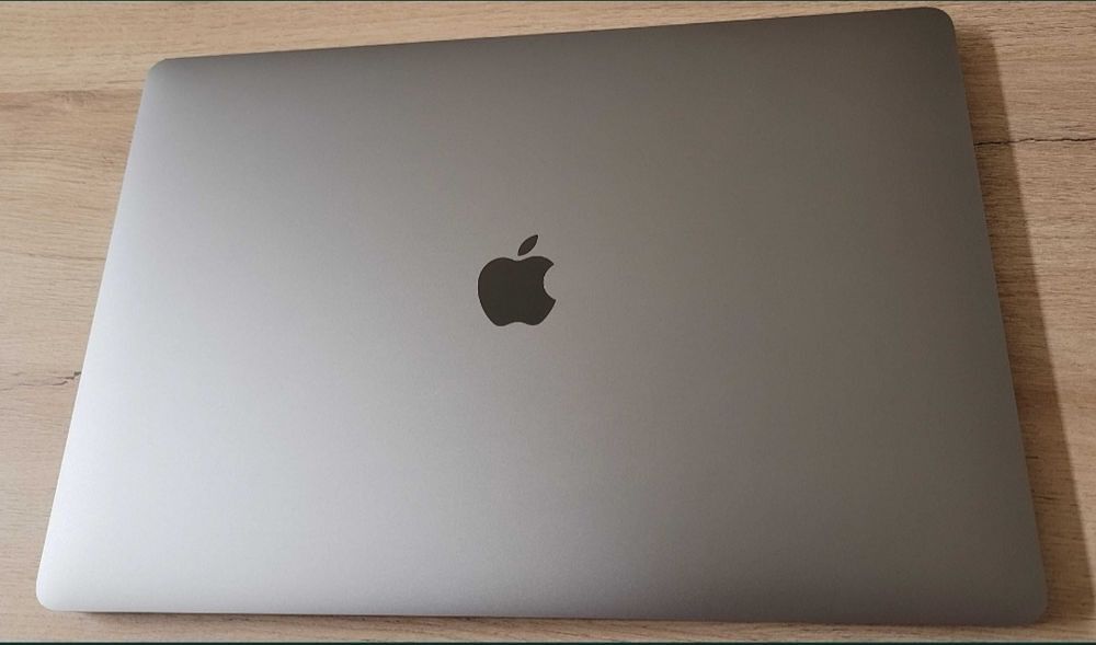 Apple MacBook Pro 16 i9 64GB SSD 2TB Ati 5500 8GB Matériel informatique
