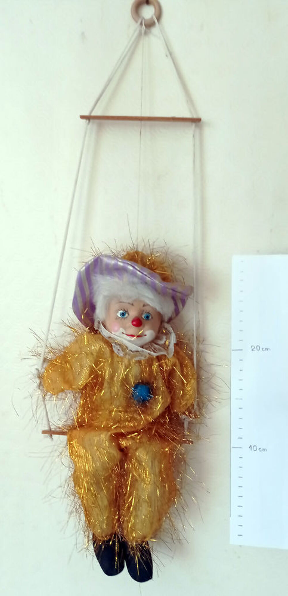 Poup&eacute;es de collection en porcelaine entre 30 et 40cm 