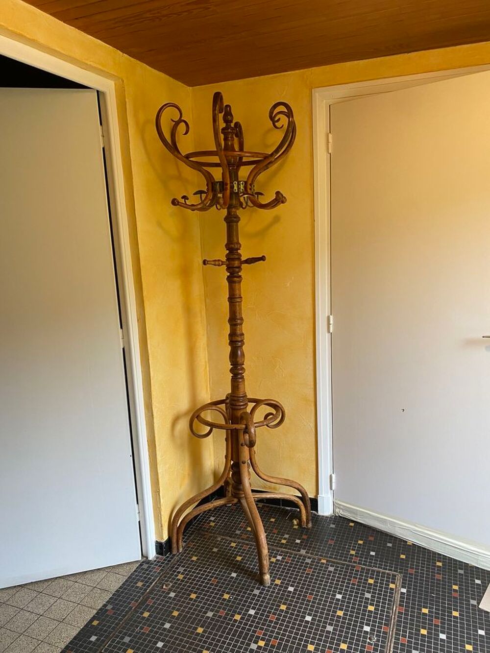 PORTE - MANTEAU THONET Meubles