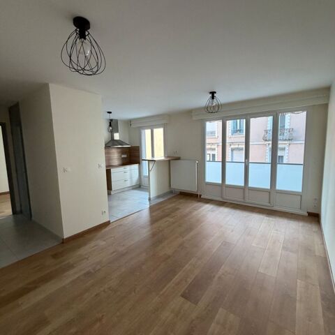   T2 r�nov� avec grand balcon  Appartement - 2 pi�ce(s) - 48 m�