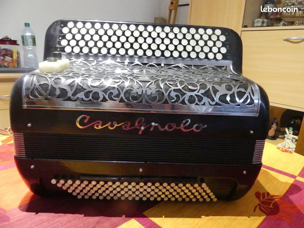 accord&eacute;on CAVAGNOLO Instruments de musique