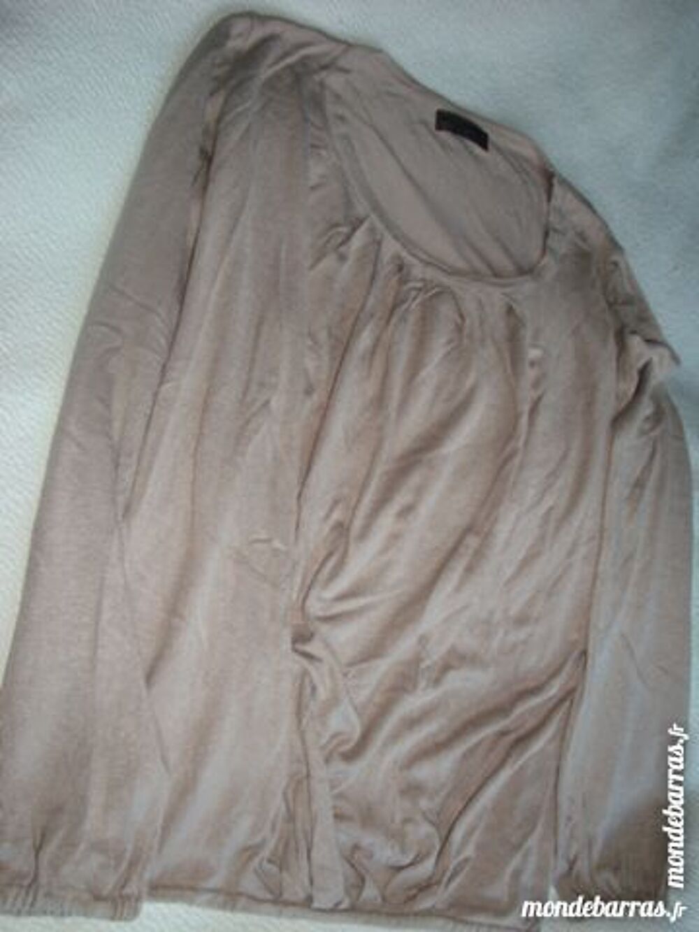 Pull beige &agrave; manches longues Vêtements
