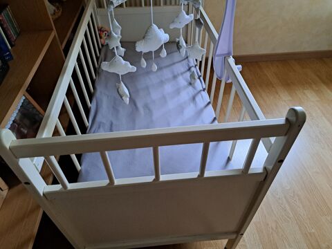 Lit  barreaux pour enfant 20 Chevaign (35)