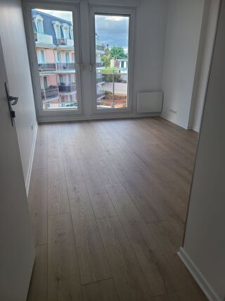  Appartement à louer 3 pièces 67 m²