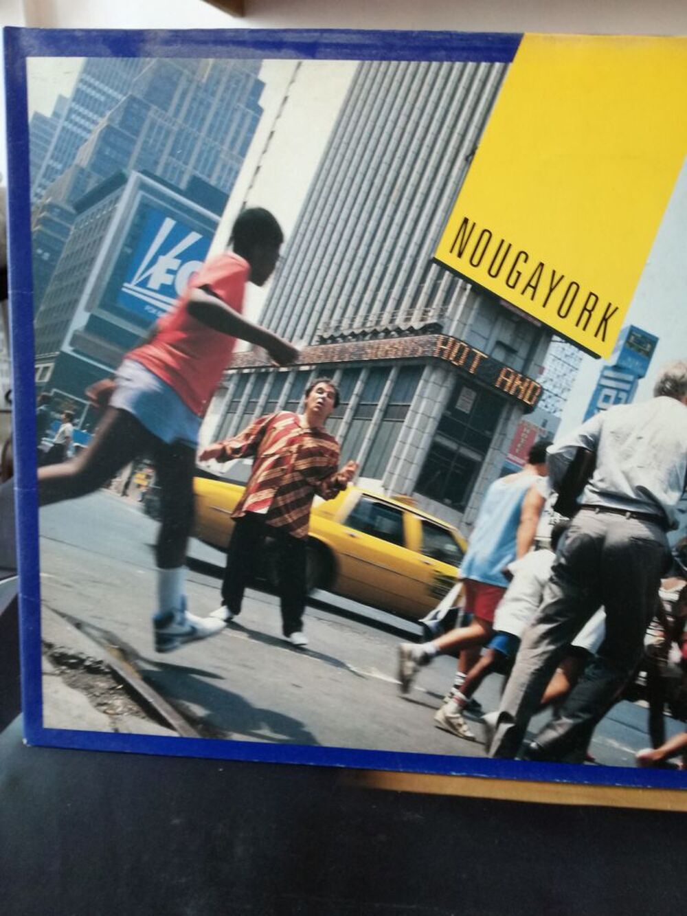 A SAISIR 33 trs vintages a 10euros
CD et vinyles