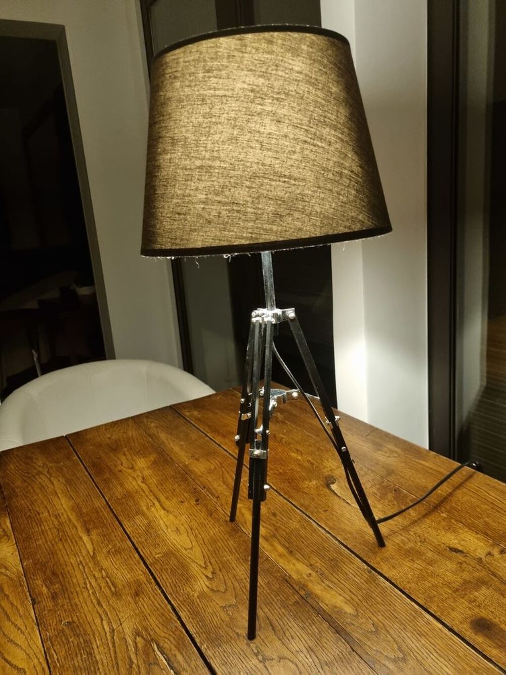 Lampe &agrave; poser Meubles