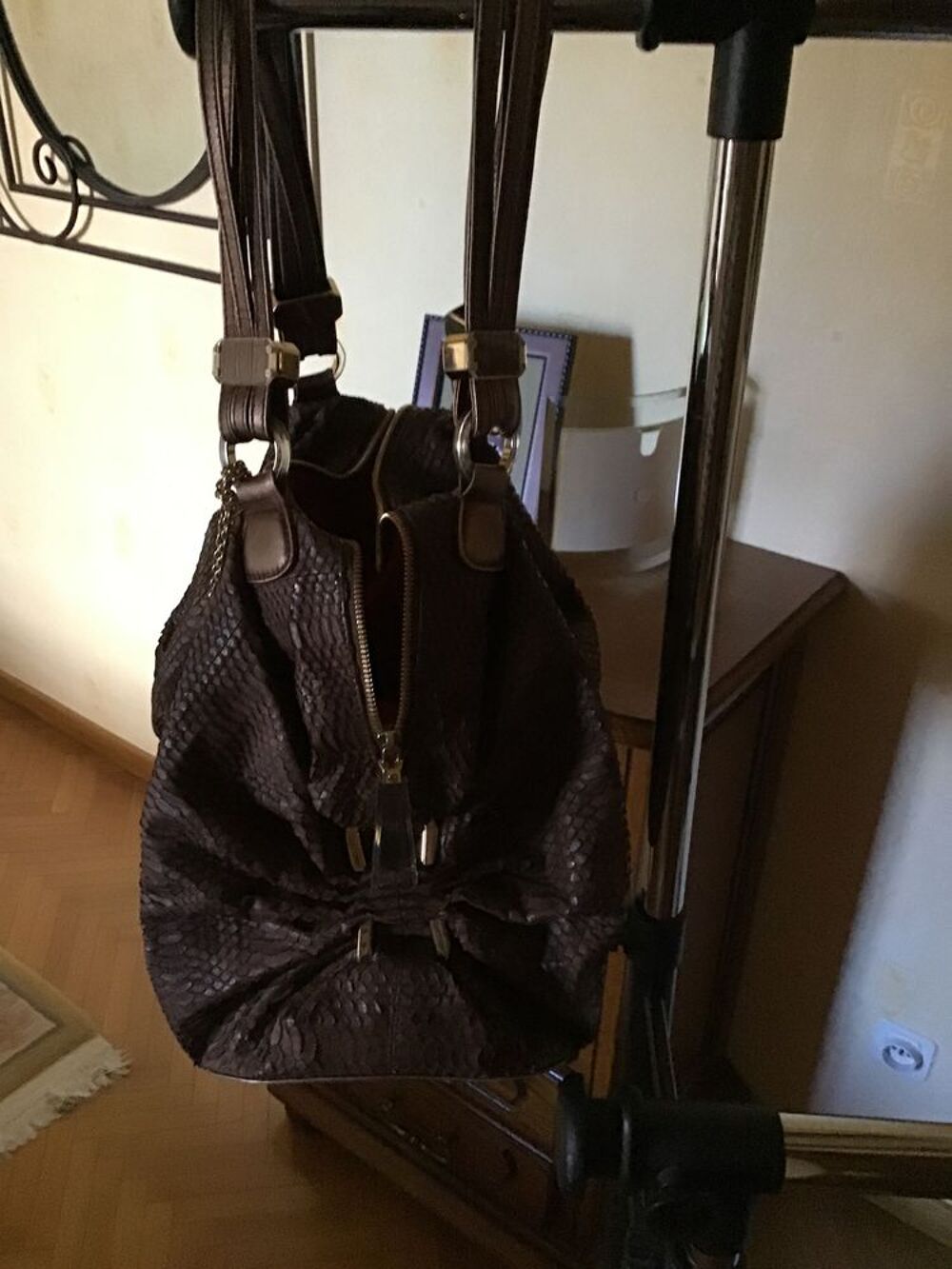  sac Christian louboutin prix neuf 2500.?€ Maroquinerie