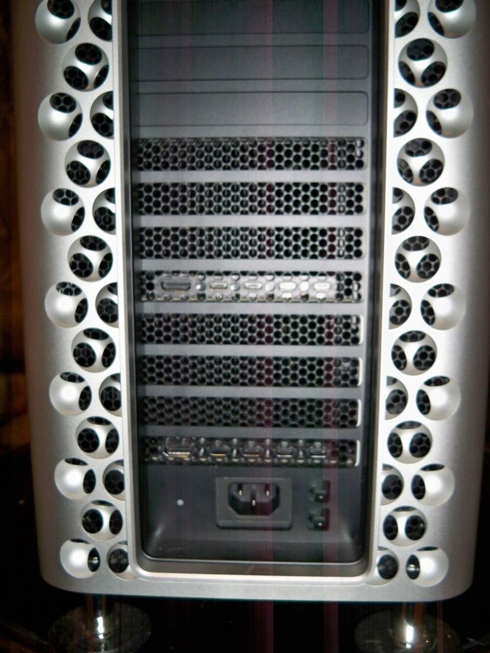 Ordinateur Apple Mac Pro 7.1 - 2 Radeon W5700 (16/32 C?urs). Matériel informatique