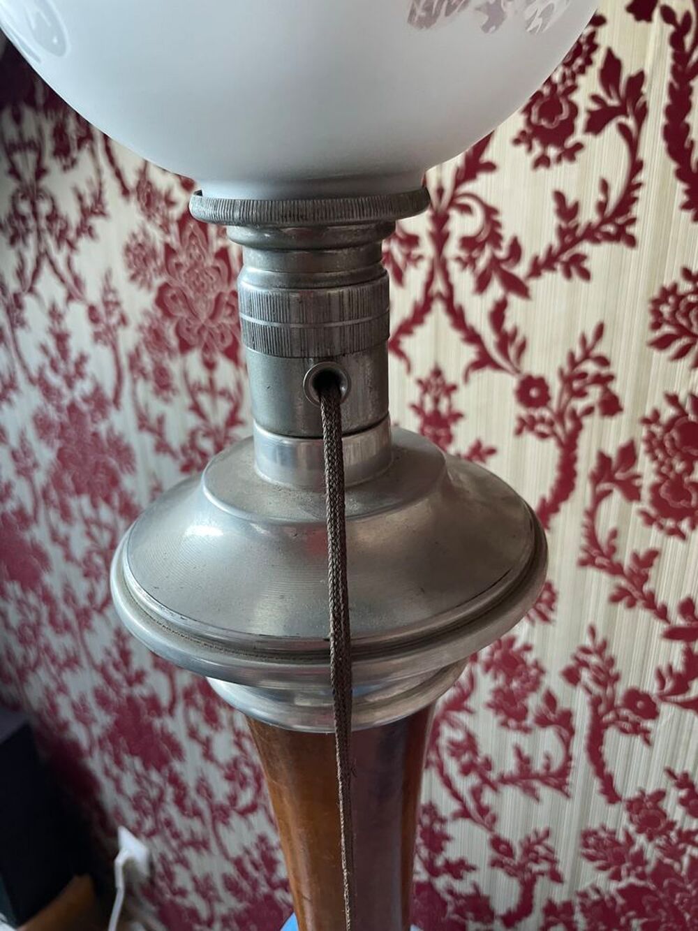 Lampe sur pied &eacute;l&eacute;gante avec abat-jour en verre ( Mazda-50 ) 