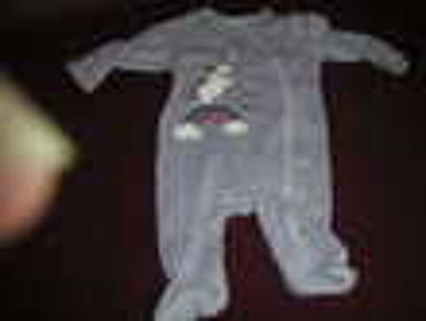 pyjama dors bien b&eacute;b&eacute; taille 6 mois / 68 cms Puériculture