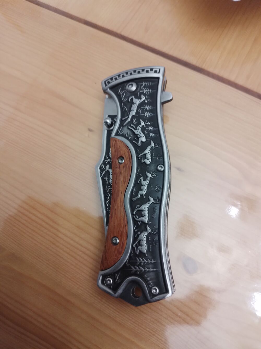 Couteau de chasse neuf ou pour colledtion 