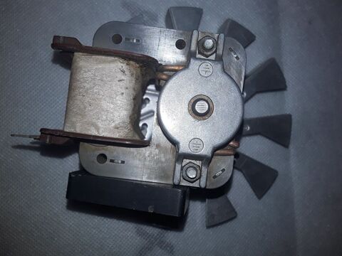 MOTEUR Fime C15X0C00/01 20W pour FOUR 21 Serres-Castet (64)