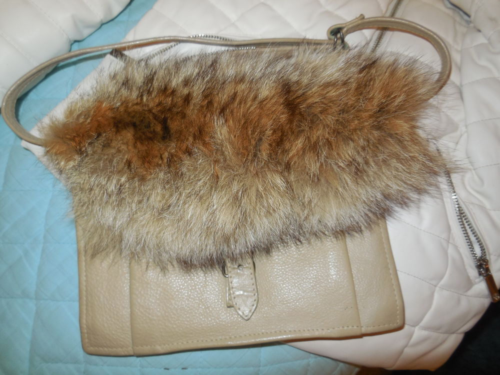 sac pochette cuir et renard Maroquinerie
