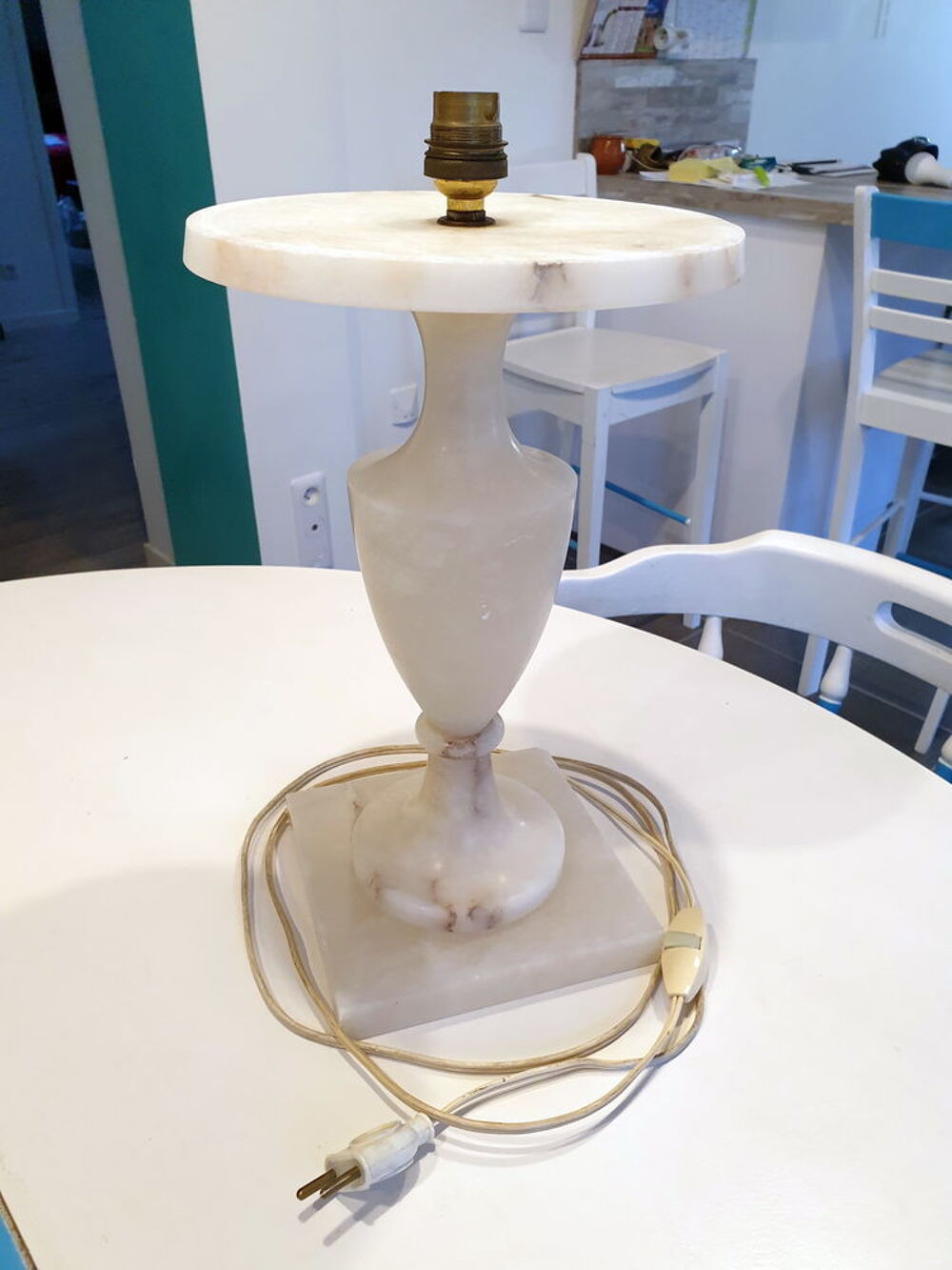 Lampe de chevet enti&egrave;rement en Alb&acirc;tre, marbre ou onix Décoration