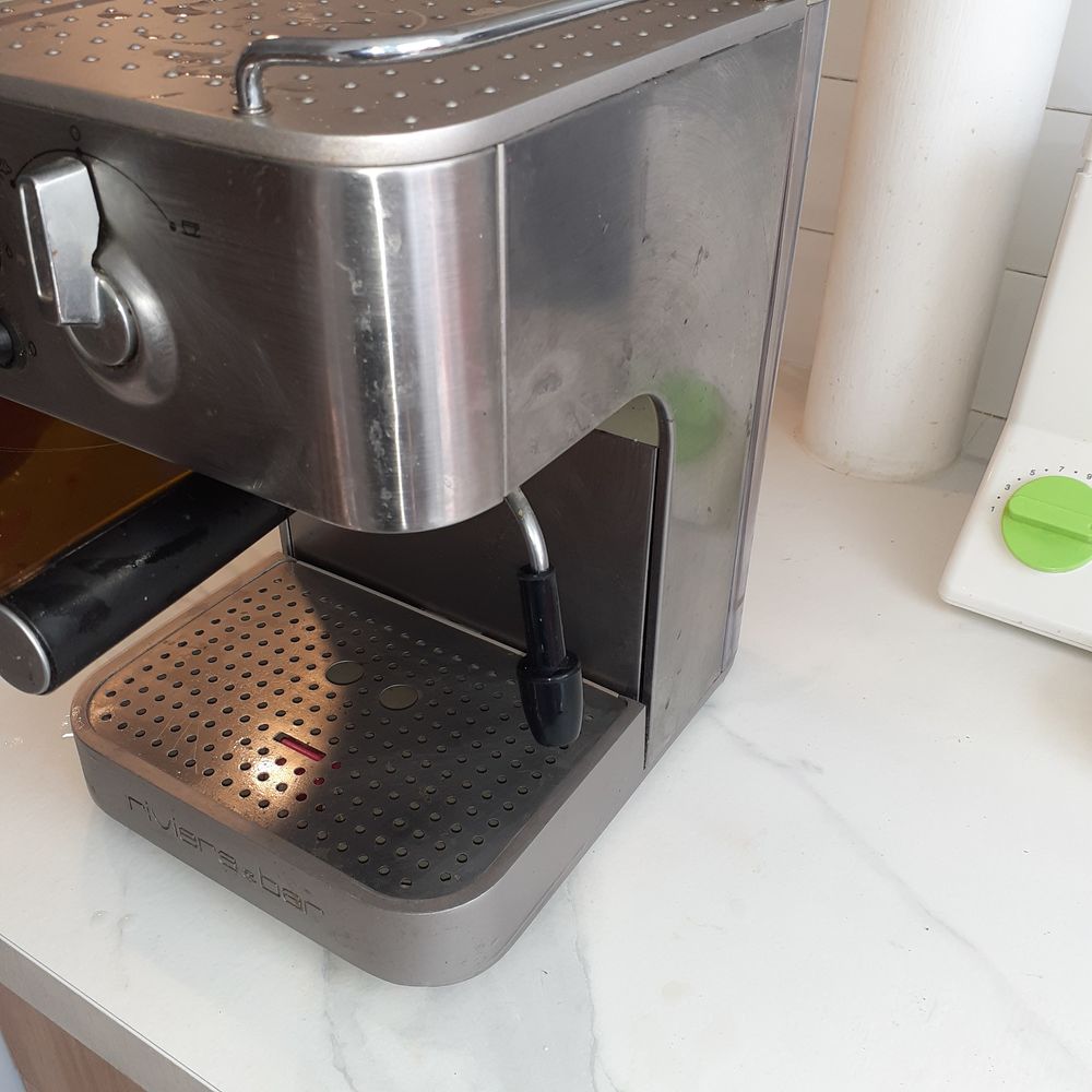 Machine &agrave; caf&eacute; Riviera et Bar Electroménager