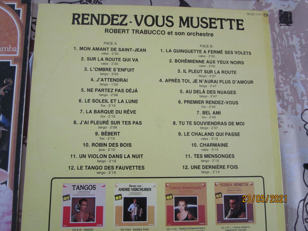 lot de deux vinyles de ROBERT TRABUCCO et de Guy DENYS CD et vinyles
