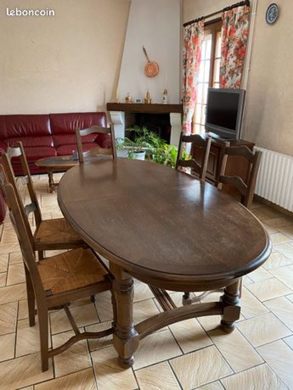 TABLE et CHAISES SALLE A MANGER Meubles