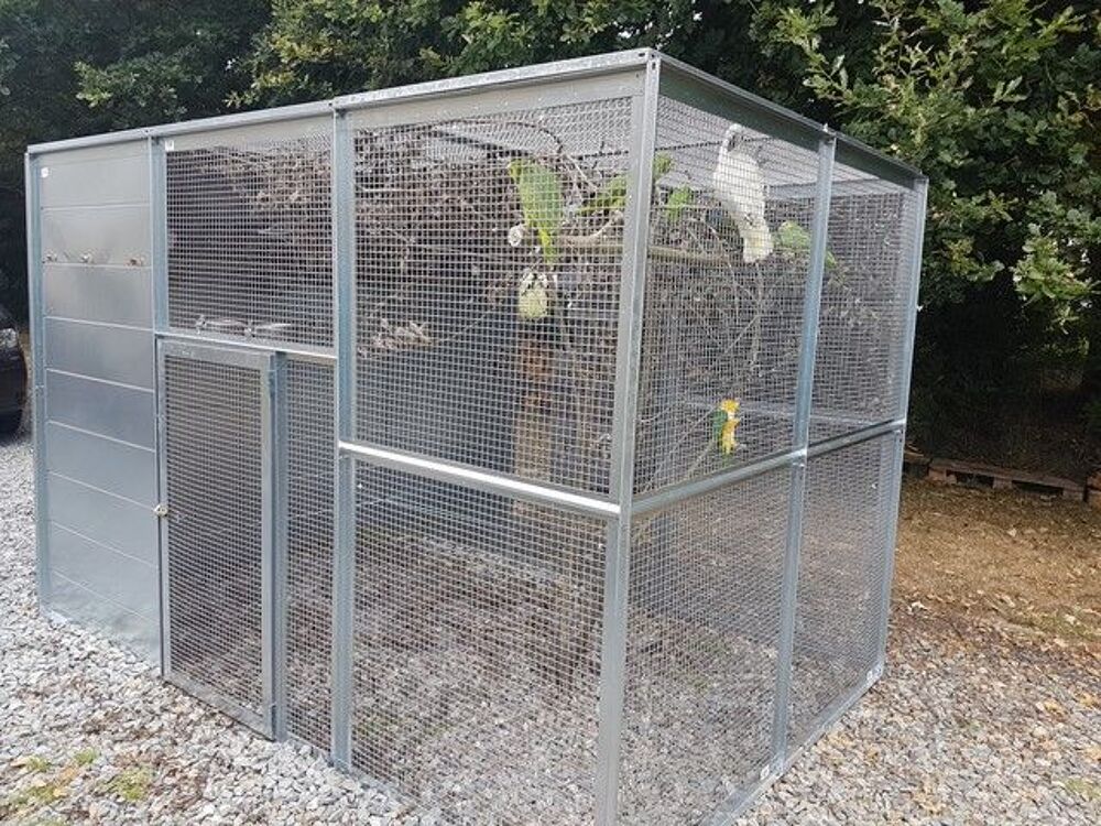   Volière 4 M2 (2x2x2) en panneaux galvanisés 