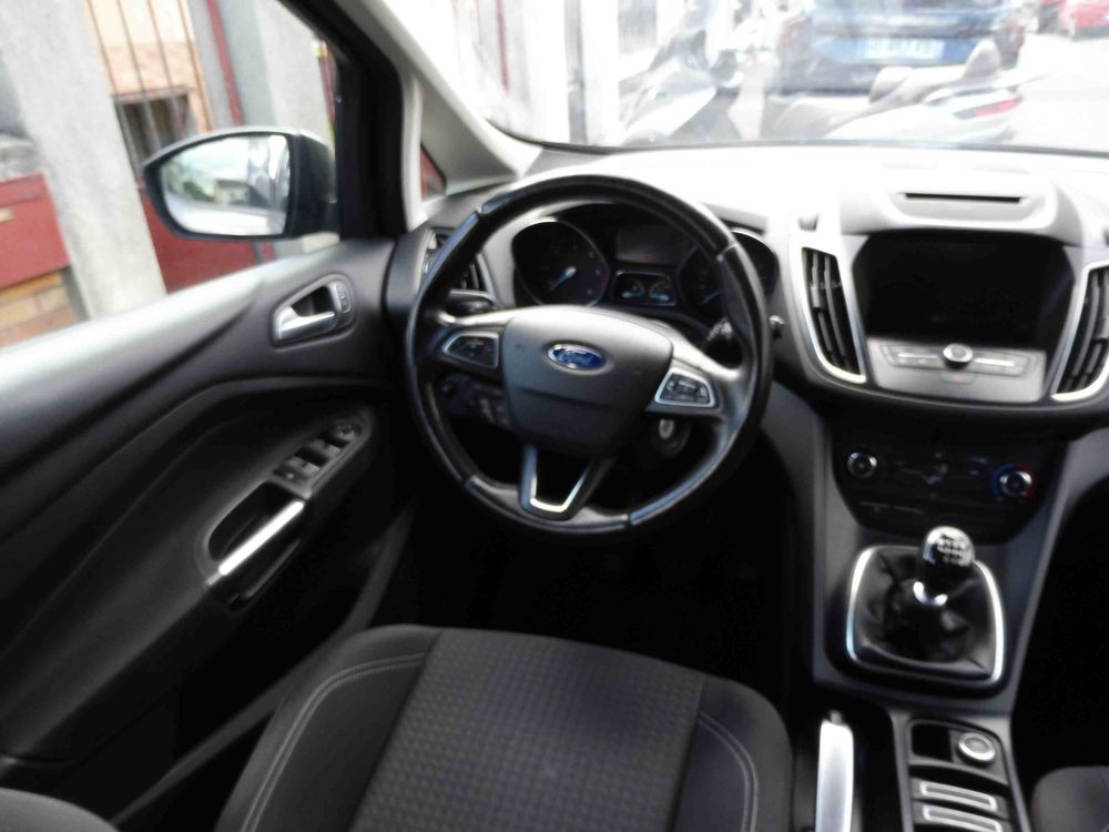 C-max C-MAX 1.5 TDCi 120 S&S Business Nav 2015 occasion 93430 Villetaneuse